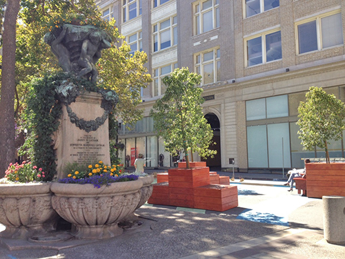Oakland's Latham Square Plaza and Latham Memorial Fountain
